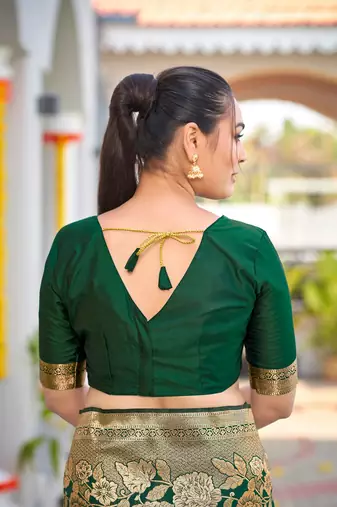 Banarasi Woven Dark Green Saree With Heavy Jacquard Work Saree With Blouse Piece