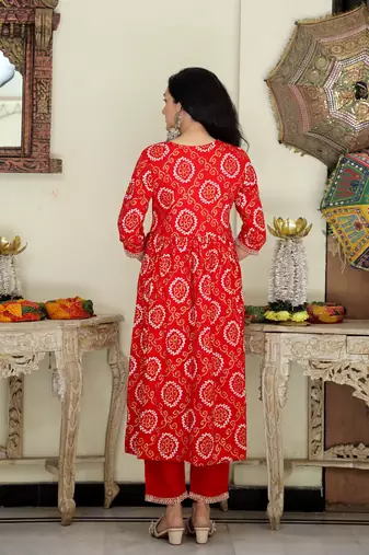 Ethnic motifs embroidered kurta  pant with dupatta set for luxurious party wear dress
