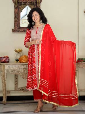 Ethnic motifs embroidered kurta  pant with dupatta set for luxurious party wear dress 4