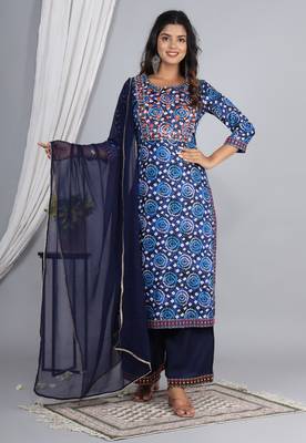 Embroidered straight rayon kurta palazzo with dupatta set 3