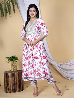 Pink embroidered pure cotton printed kurta, pant with dupatta set 5