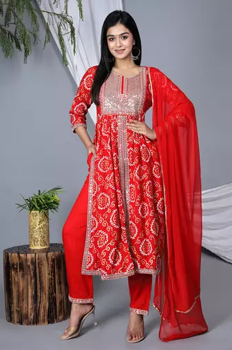 Women regular gotta patti kurta with trousers & with dupatta