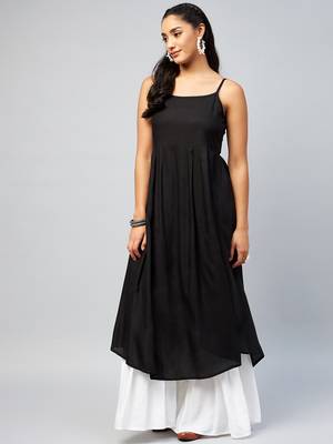 SOLID BLACK STRAPPY KURTA 2