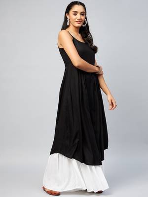 SOLID BLACK STRAPPY KURTA 3