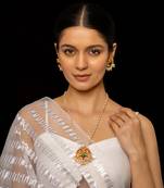 Multi coloured pendant with earrings