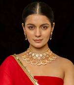 White necklace with earrings