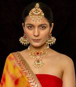 Multi coloured choker with earrings and tika