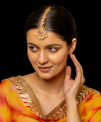 Multi coloured maang tika 2