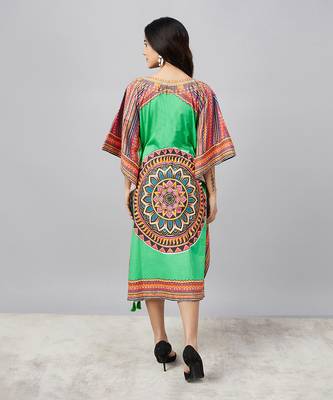 Green tribal mid length kaftan 4