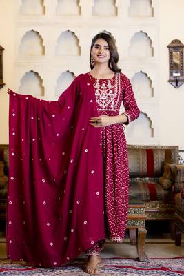 Myaza women maroon embroidered rayon bandhani printed kurta pant with dupatta set 1