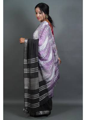 Khadi cotton  batik print saree, with running blouse piece 3