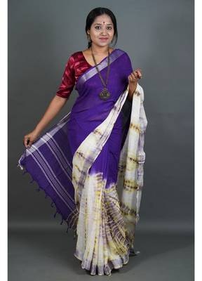 Khadi cotton  batik print saree, with running blouse piece 2