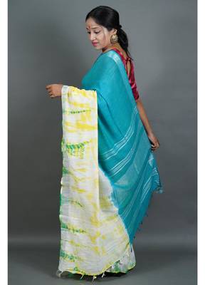 Khadi cotton  batik print saree, with running blouse piece 4