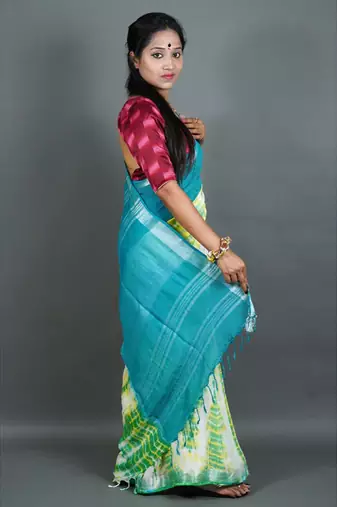 Khadi cotton  batik print saree, with running blouse piece