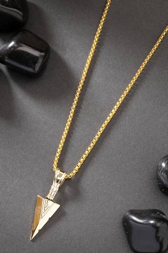Men gold-plated arrow-shaped pendant with chain