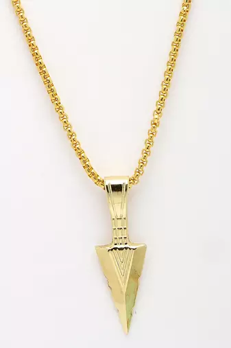 Men gold-plated arrow-shaped pendant with chain