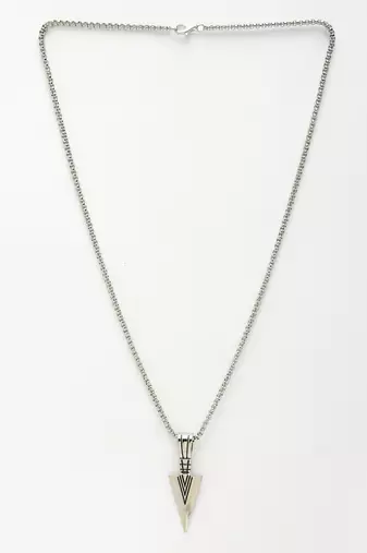 Men silver-plated arrow-shaped pendant with chain