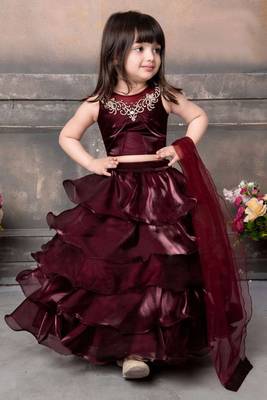 Girls ethnic wear self design lehenga, choli and dupatta set 1