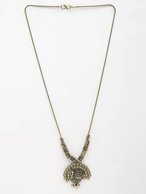 Women gold-plated peacock design pendant with chain 4