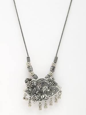 Women silver-toned radha krishna pendant with chain 3
