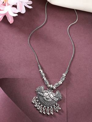 Women silver-toned peacock design pendant with chain 1