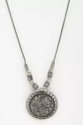 Women silver-toned circular shape pendant with chain