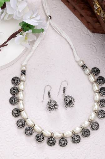 Women white silver-plated choke oxidized necklace with jhumka earrings