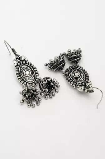 Women silver-plated choke oxidized necklace with jhumka earrings