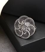 Women silver-toned floral shape adjustable finger ring
