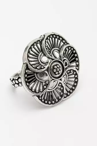 Women silver-toned floral shape adjustable finger ring
