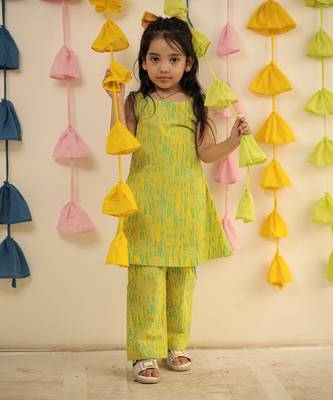 Lemon yellow block printed kurta set with pants. 1