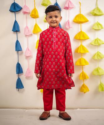 Red block printed kurta set. 1