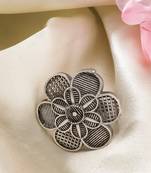 Women silver-toned floral shape adjustable finger ring