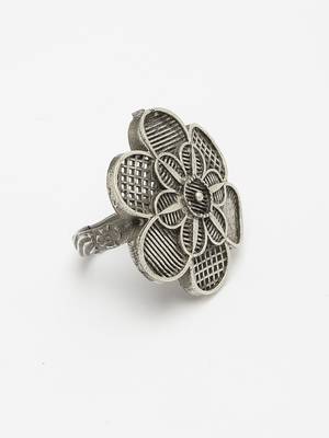 Women silver-toned floral shape adjustable finger ring 3