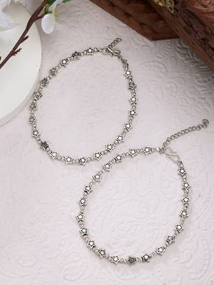 Women set of 2 silver-plated star design anklets 1