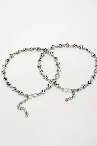 Women set of 2 silver-plated star design anklets