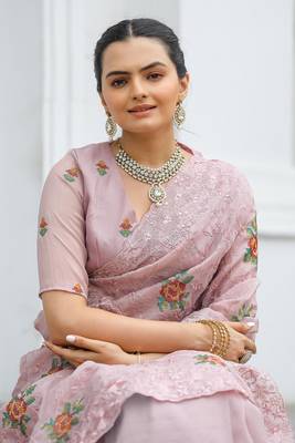 Peach Colour Chiffon Saree With Beautiful Cut Work And Embroidery Flower Work 6