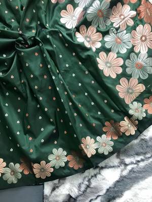 Bottle Green Colour Soft silk blend Saree With Flower Panel Weaving 5