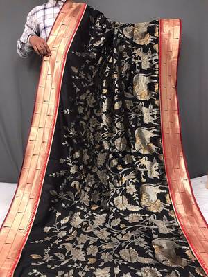 Soft Paithani silk blend Saree With Rich Weaved Paithani Pallu 4