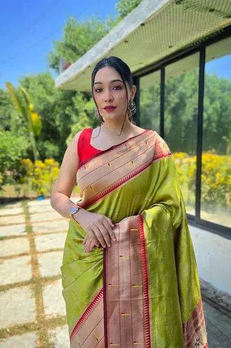 Soft Paithani silk blend Saree With Rich Weaved Paithani Pallu