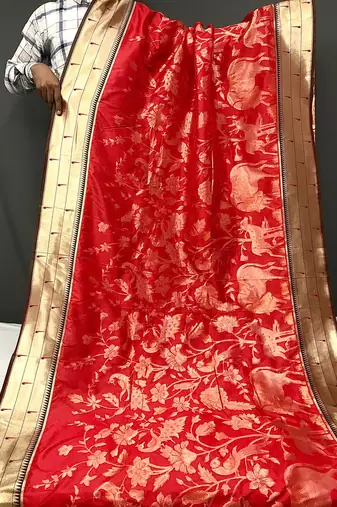 Soft Paithani silk blend Saree With Rich Weaved Paithani Pallu