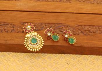 Designere gold plated kempu pendant set 2