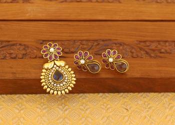 Designere gold plated kempu pendant set 2