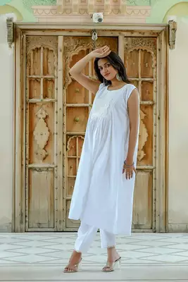 Nishigandha - white sleeveless cotton kurta coord set 2