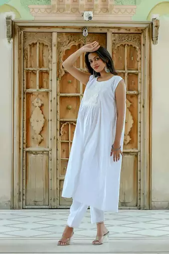 Nishigandha - white sleeveless cotton kurta coord set
