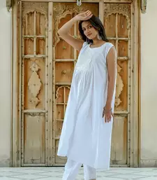 Nishigandha - white sleeveless cotton kurta coord set