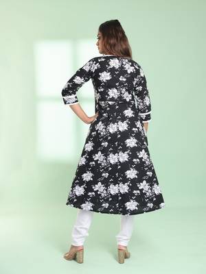 Black cotton floral printed fit & flare kurta set 4