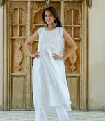 Nishigandha - white sleeveless cotton kurta coord set
