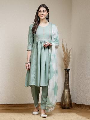 Women's Solid Rayon A-Line Kurta Pant Dupatta Set 1