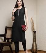 Women's Embroiderd Cotton Blend Straight Kurta Pant Set